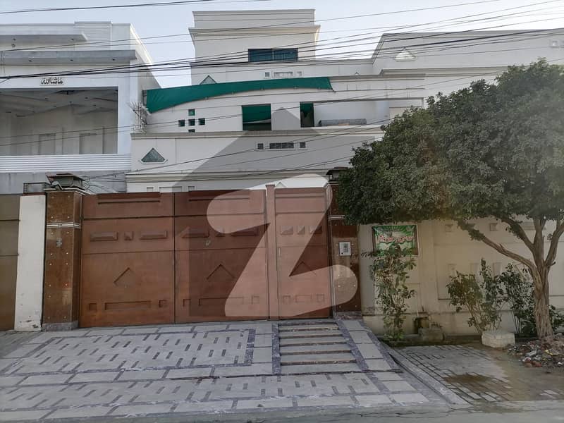 1 Kanal House For Sale in Wapda town Gujranwala Block-B2