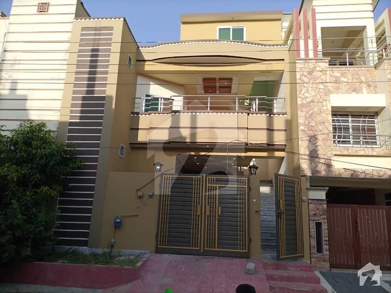 Upper Portion Of 1125 Square Feet Available In Hamza Town