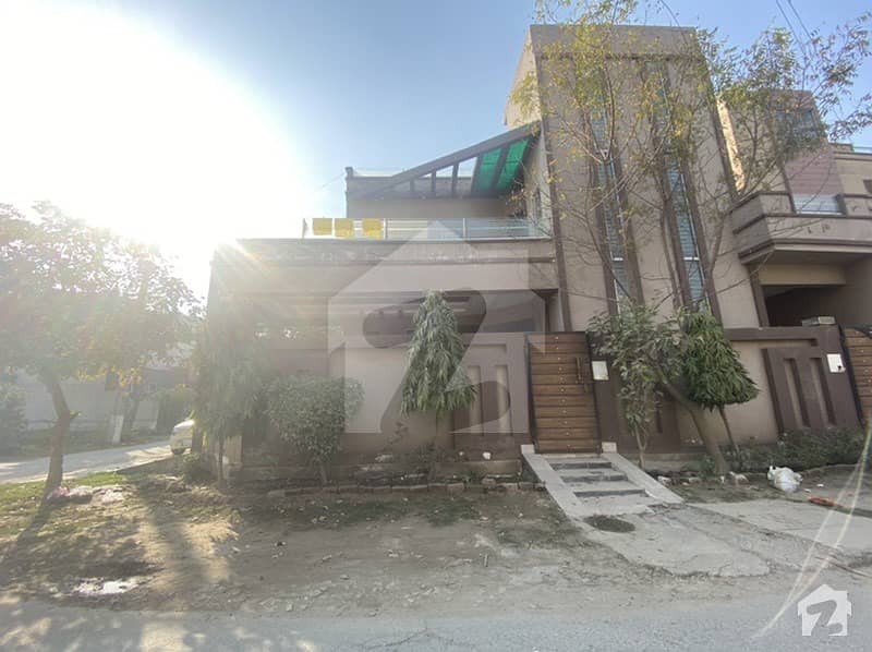 یو ای ٹی ہاؤسنگ سوسائٹی لاہور میں 5 کمروں کا 10 مرلہ مکان 90 ہزار میں کرایہ پر دستیاب ہے۔