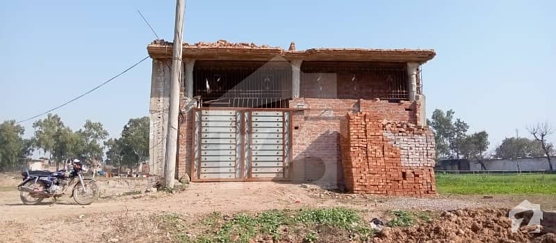 Akberabad House Sized 1350 Square Feet Is Available