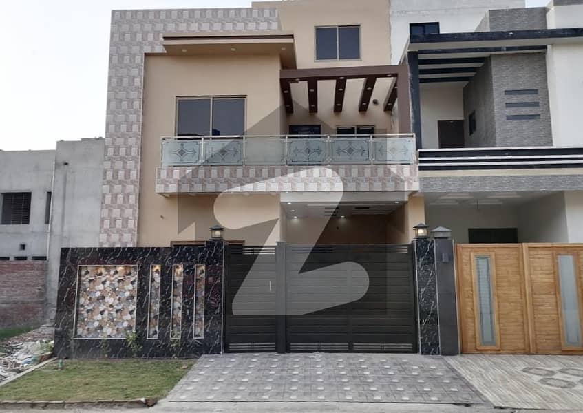 Prime Location 5 Marla Brand New House For Sale In Master City Housing