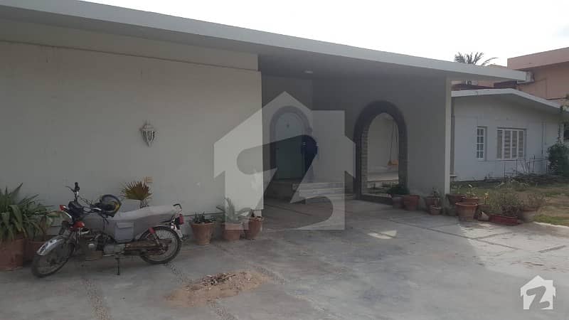 1000 Yards Bungalow For Sale In Dha Phase 5 Karachi