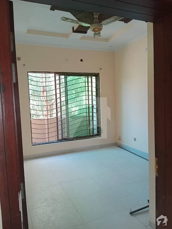 Idyllic Upper Portion Available In G-11/3 For Rent