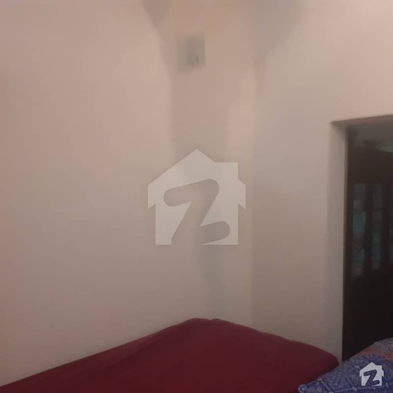 سوان گارڈن اسلام آباد میں 4 کمروں کا 10 مرلہ مکان 2 کروڑ میں برائے فروخت۔