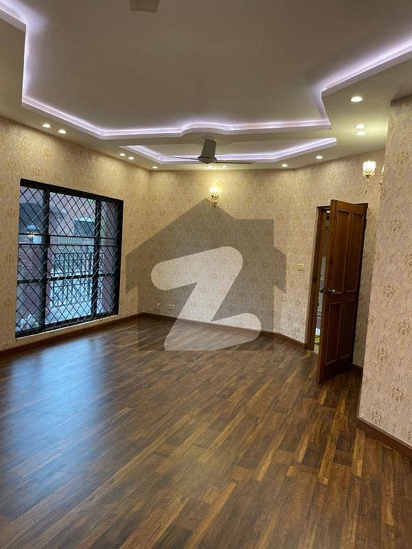 فورٹ ولاز لاہور میں 4 کمروں کا 10 مرلہ مکان 2.9 کروڑ میں برائے فروخت۔