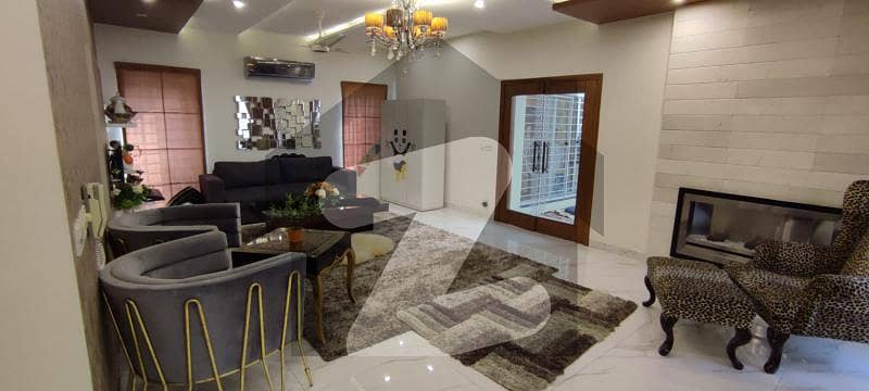 2 Kanal Used House For Sale On 60 Feet Road
