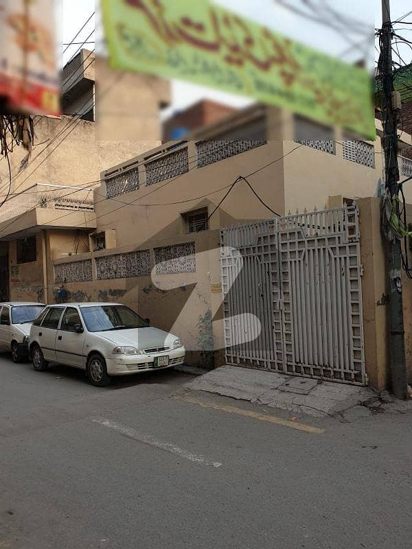 8 Marla Corner House with Excess Land Is Available For Sale On Abdali Road Islampura, Lahore.