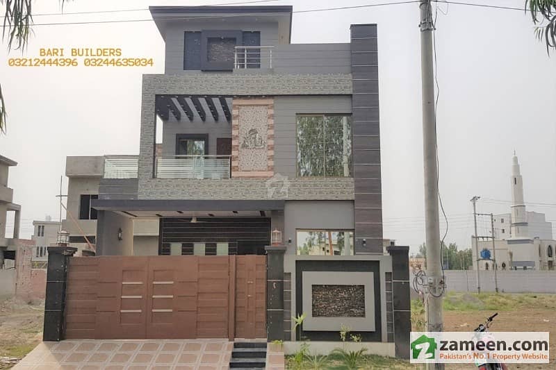 10 Marla Brand New House For Sale In A Block
