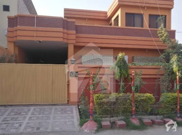 حیات آباد فیز 2 - جے3 حیات آباد فیز 2 حیات آباد پشاور میں 6 کمروں کا 10 مرلہ مکان 3.8 کروڑ میں برائے فروخت۔