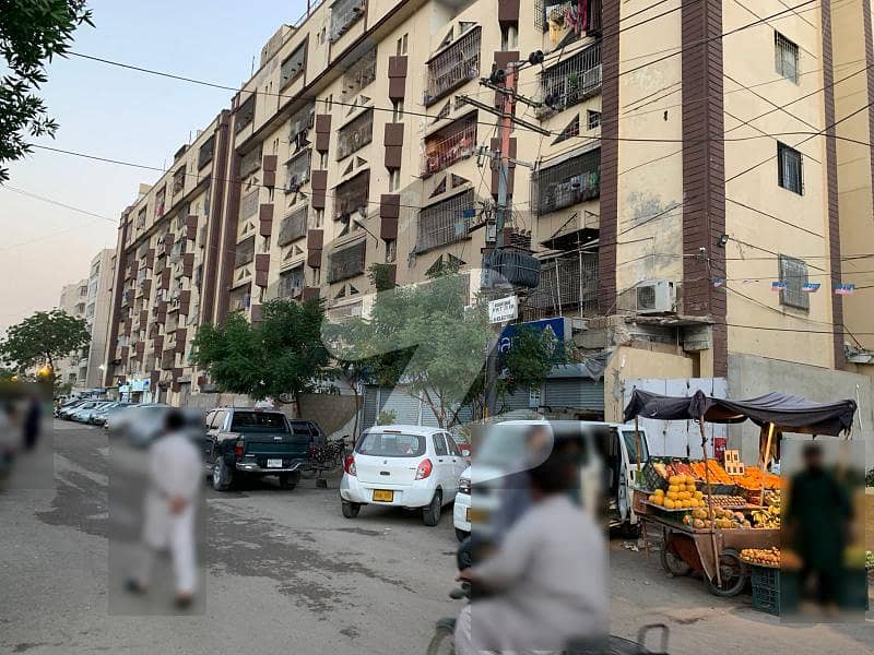 گلستانِِ جوہر ۔ بلاک 13 گلستانِ جوہر کراچی میں 2 کمروں کا 7 مرلہ دکان 1 لاکھ میں کرایہ پر دستیاب ہے۔