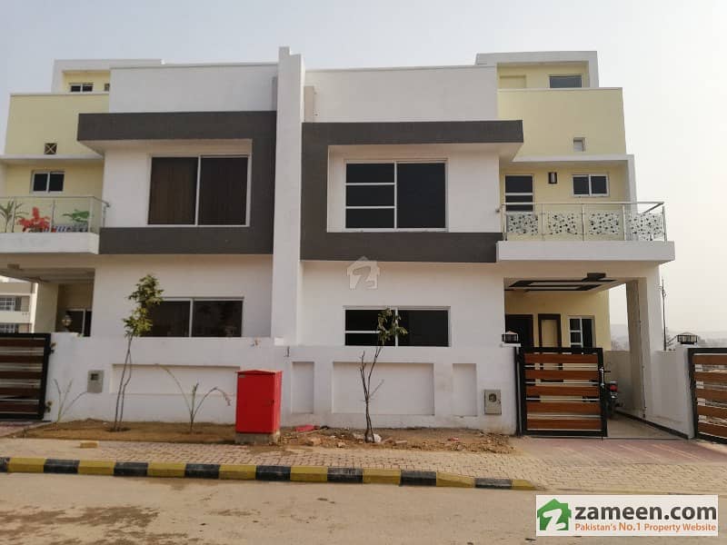 Bahria Enclave 5 Marla Beautiful House For Sale at Extreme Location
