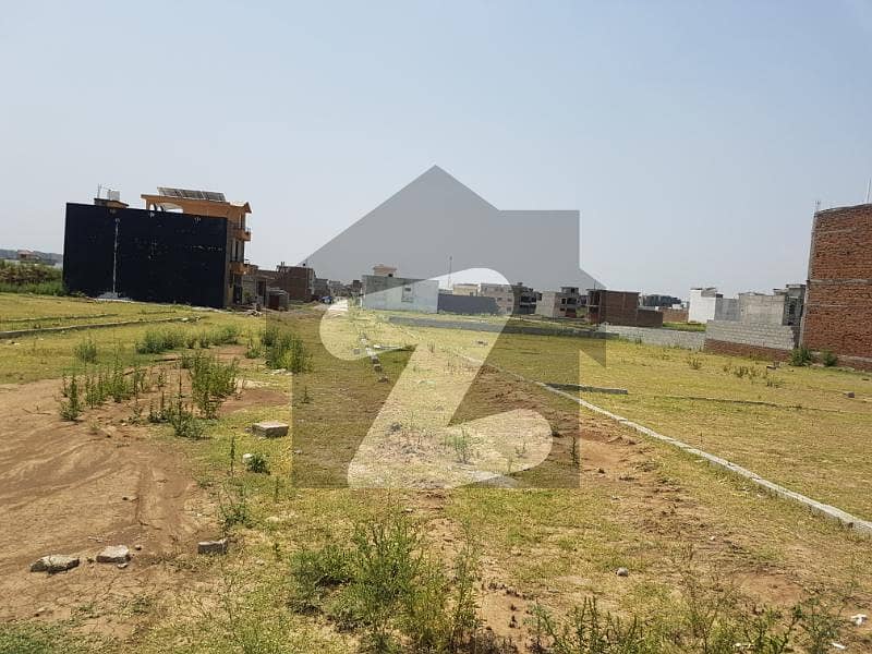 In Shaheen Town 2250 Square Feet Residential Plot For Sale