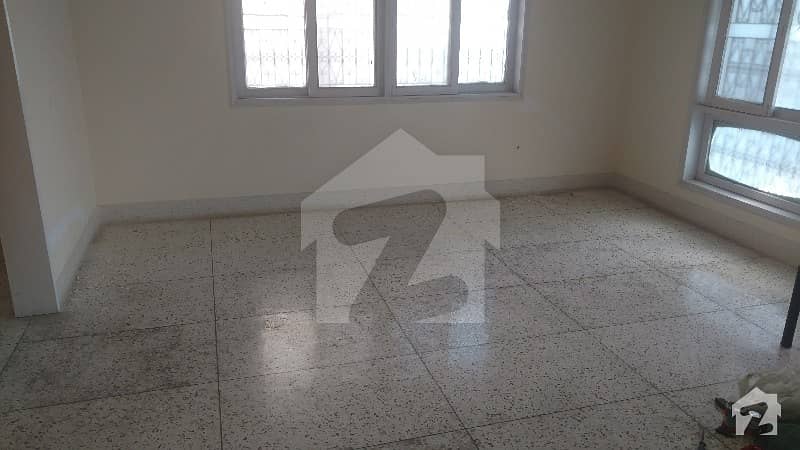 Upper Portion Available For Rent Old Clifton Near Zamzama Park