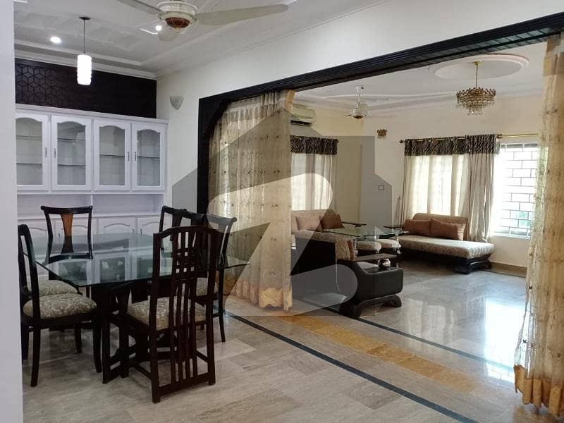 Luxury Portion On Very Prime Location Available For Rent In F-7 , Islamabad.