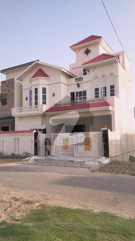 10 Marla House For Sale In Wapda Town Phase 1, Block E,