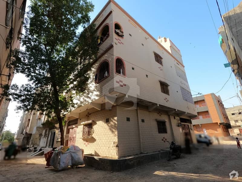 کورنگی کریک کنٹونمنٹ کورنگی کراچی میں 6 کمروں کا 6 مرلہ مکان 2.9 کروڑ میں برائے فروخت۔
