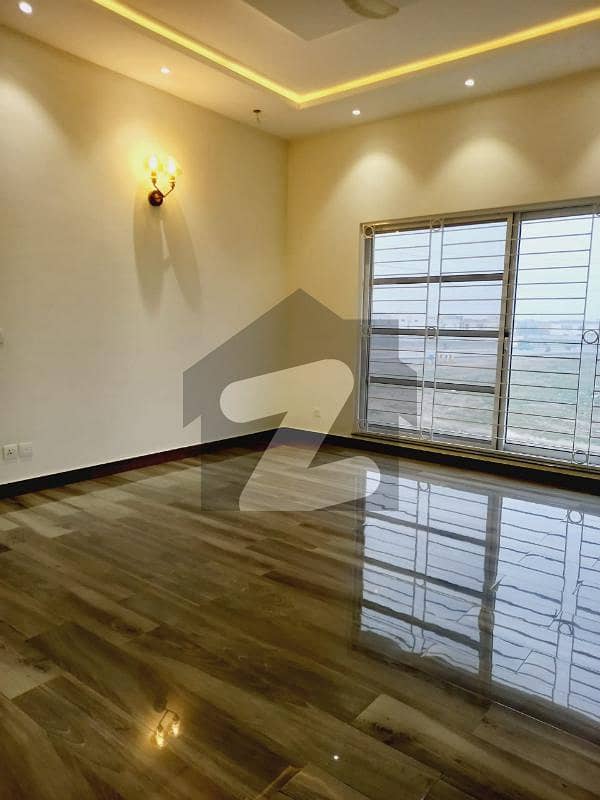 1 Kanal Brand New Upper Portion Available For Rent In Dha Phase 7 Zi