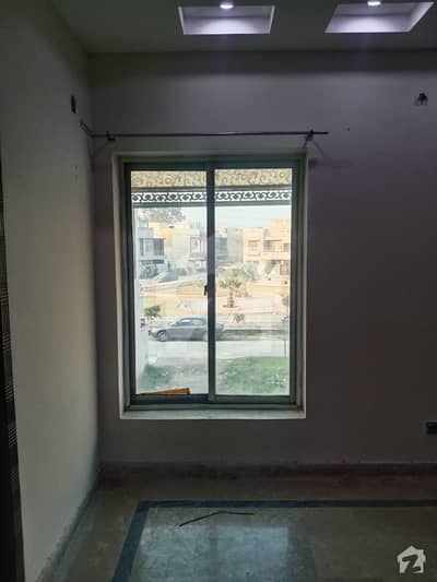 Commercial Flat For Rent