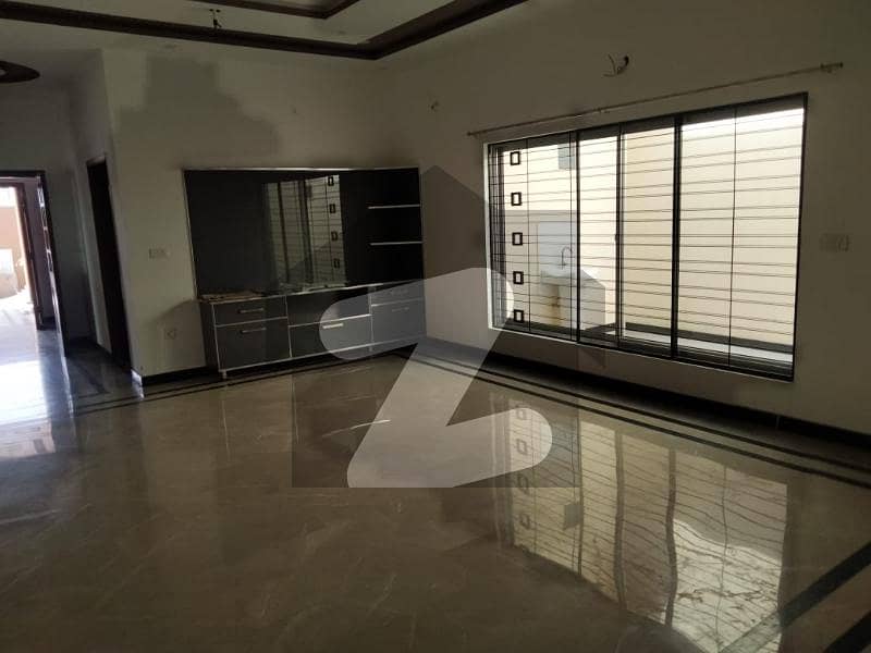 1 Kanal House Available For Rent 1 Kanal House Available For Rent