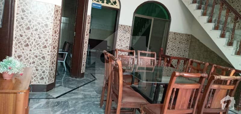 گلشن کالونی ڈیرہ اسماعیل خان میں 6 کمروں کا 9 مرلہ مکان 2.5 کروڑ میں برائے فروخت۔