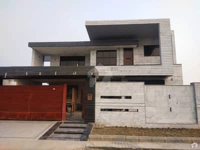 16 Marla House Situated In Raza Garden For Sale