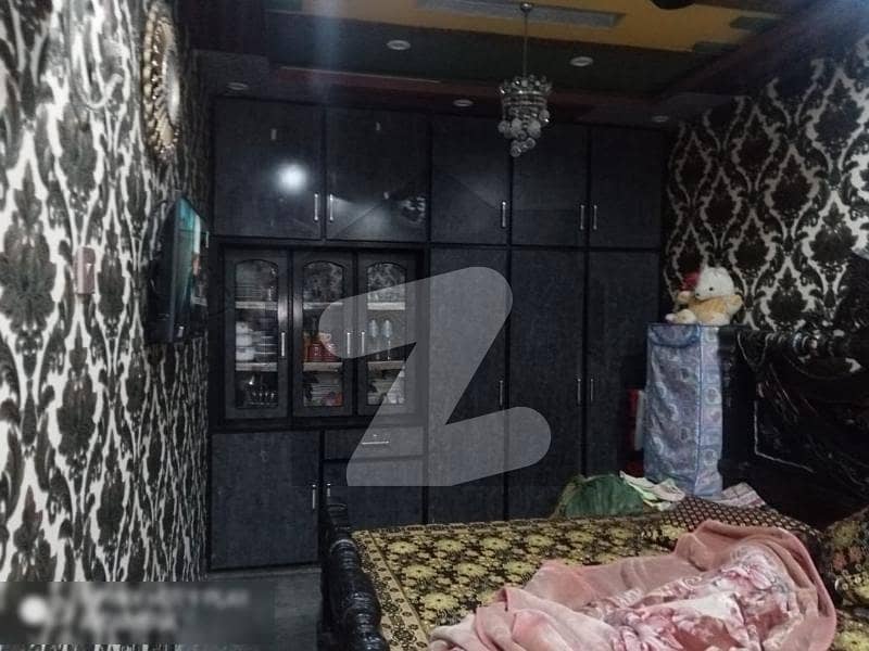 شالیمار لنک روڈ لاہور میں 5 کمروں کا 5 مرلہ مکان 1.65 کروڑ میں برائے فروخت۔