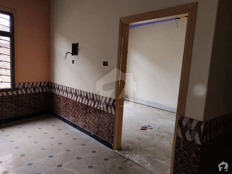 سیٹھی ٹاؤن پشاور میں 4 کمروں کا 4 مرلہ مکان 1.2 کروڑ میں برائے فروخت۔