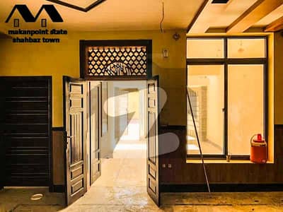 نصیرآباد روڈ کوئٹہ میں 9 کمروں کا 8 مرلہ مکان 1.7 کروڑ میں برائے فروخت۔