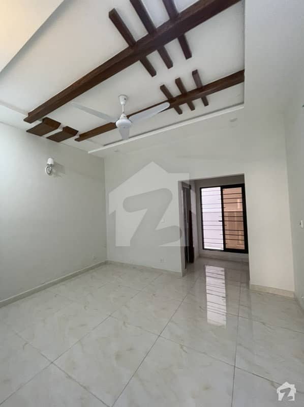 10 Marla Upper Portion For Rent Bahria Town Phase 8 Rwp