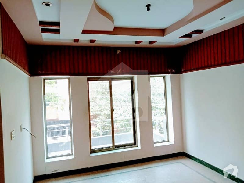 النور گارڈن فیصل آباد میں 3 کمروں کا 3 مرلہ مکان 35 ہزار میں کرایہ پر دستیاب ہے۔