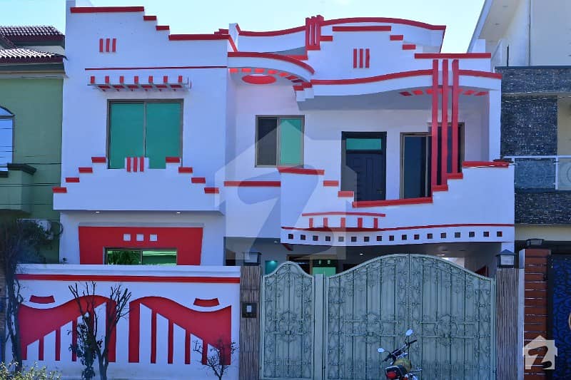 Sale A House In Quaid-E-Azam Town Prime Location