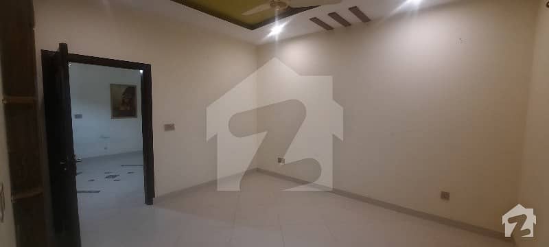 2250 Square Feet Lower Portion In Central Paragon City For Rent