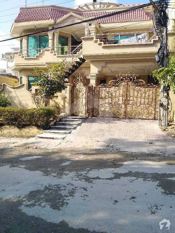 گلریز ہاؤسنگ سوسائٹی فیز 5 گلریز ہاؤسنگ سکیم راولپنڈی میں 8 کمروں کا 10 مرلہ مکان 2.3 کروڑ میں برائے فروخت۔