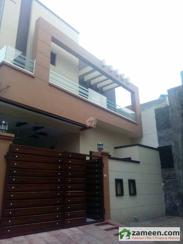 House With 1 Shop Is Available For Sale