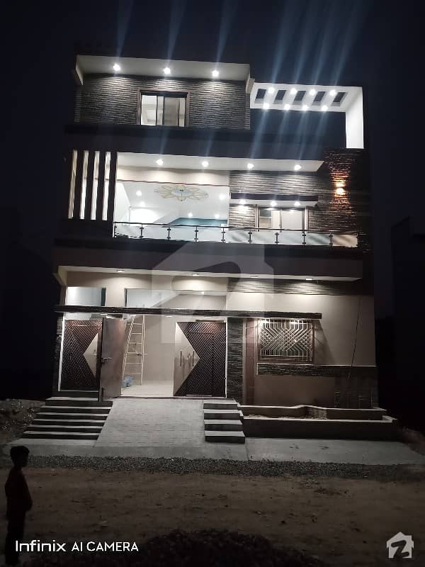 سعد آباد کوآپریٹو ہاؤسنگ سوسائٹی سکیم 33 کراچی میں 6 کمروں کا 8 مرلہ مکان 3.5 کروڑ میں برائے فروخت۔