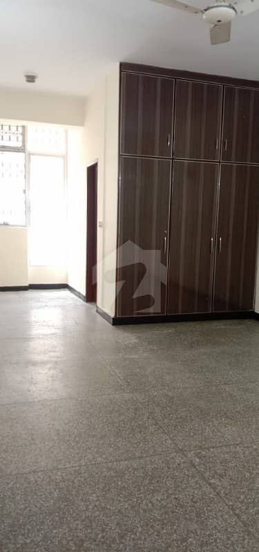 Model Town 1 Kanal Upper Portion For Rent 2 Bad Attached Bath Tv Launch Attached Bath