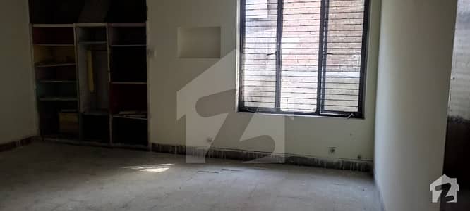 Building With Basement For Rent In Gulshan Ali Colony