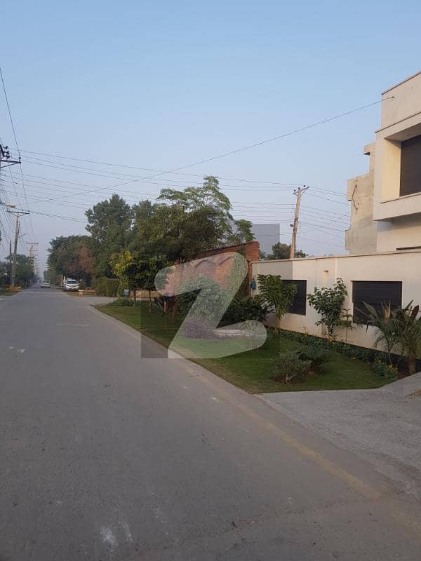 آرکیٹیکٹس انجنیئرز سوسائٹی ۔ بلاک اے آرکیٹیکٹس انجنیئرز ہاؤسنگ سوسائٹی لاہور میں 10 مرلہ رہائشی پلاٹ 1.6 کروڑ میں برائے فروخت۔