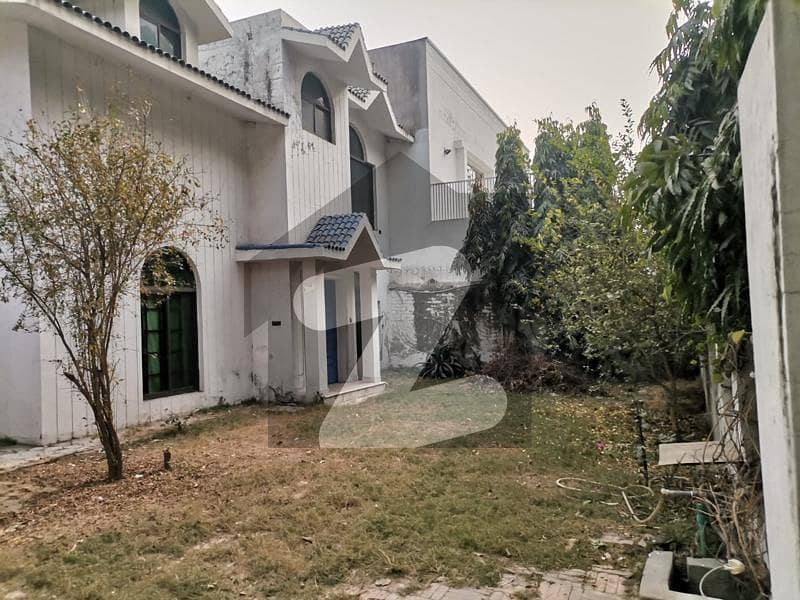 22 Marla House Is Available For Sale Tufail Road, Cantt, Lahore