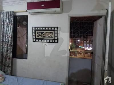 کمشنر کوآپریٹو ہاؤسنگ سوسائٹی کراچی میں 5 کمروں کا 4 مرلہ مکان 1.85 کروڑ میں برائے فروخت۔