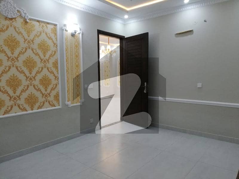 1 Kana Renovated Bungalow Available For Rent In Dha Phase-8