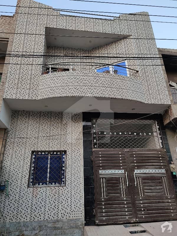 سمن آباد روڈ فیصل آباد میں 4 کمروں کا 3 مرلہ مکان 1.1 کروڑ میں برائے فروخت۔