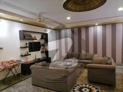 اسلام پورہ لاہور میں 5 کمروں کا 10 مرلہ مکان 3 کروڑ میں برائے فروخت۔