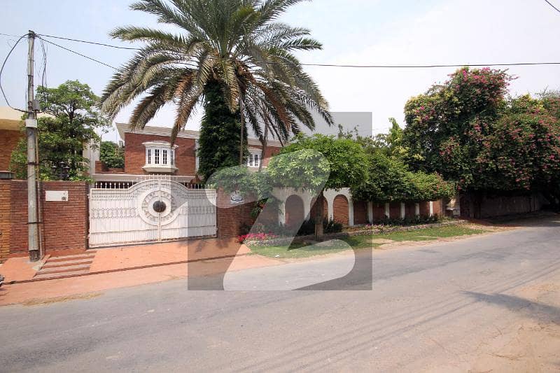 Cantt Properties Offers 1 Kanal Stunning House For Rent In Phase 1 Dha