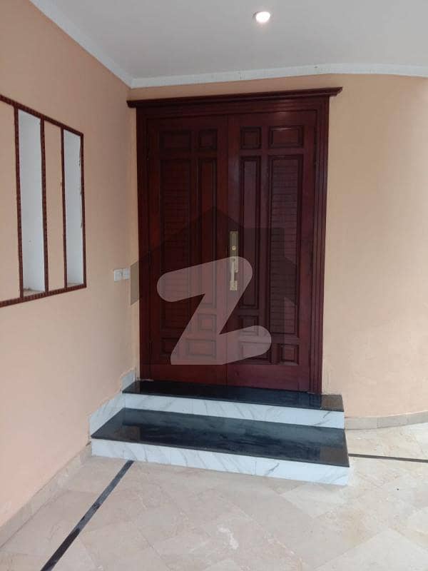 One Kanal House Available For Sale In Model Town C Block Lahore