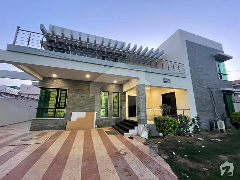 13500 Square Feet House For Rent In Gulshan-E-Iqbal - Block 17
