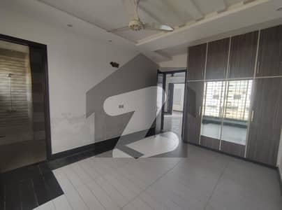 1 Kanal Upper Portion Available For Rent In DHA Phase 7 - Block Q