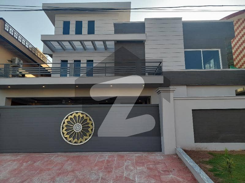20 Marla Brand New House For Sale
