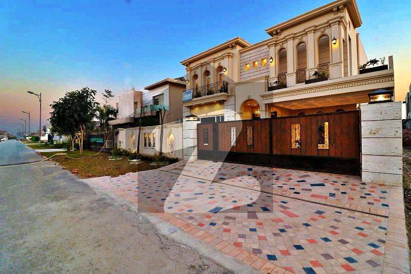 ڈی ایچ اے فیز 7 ڈیفنس (ڈی ایچ اے) لاہور میں 5 کمروں کا 1 کنال مکان 6.25 کروڑ میں برائے فروخت۔