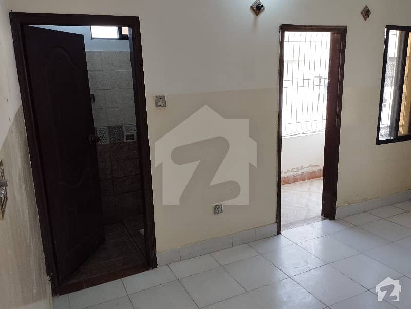 Ashraf Nagar 3rd Floor Portion For Sale